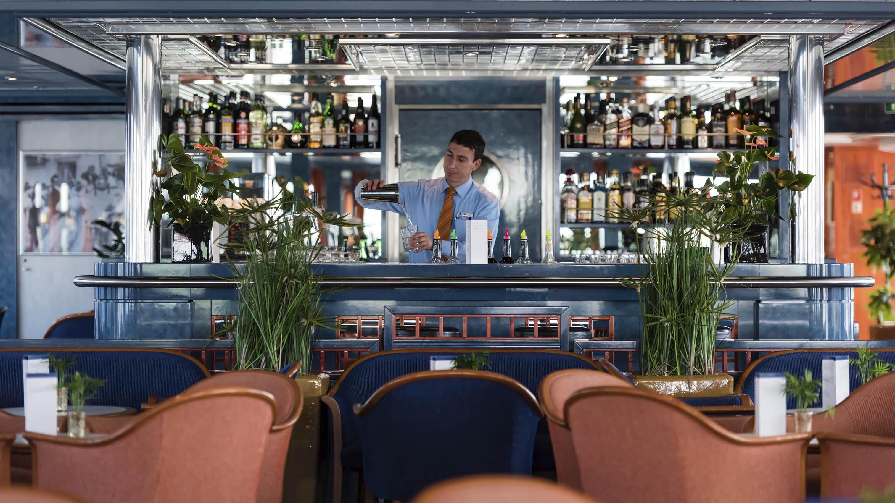 Bar og drinks på MS Bellejour